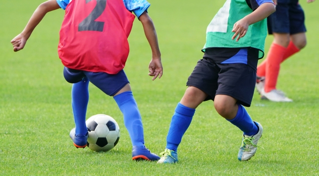 オスグッドの症状は成長期に多く見られます