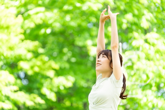 猫背を改善して姿勢を整えましょう